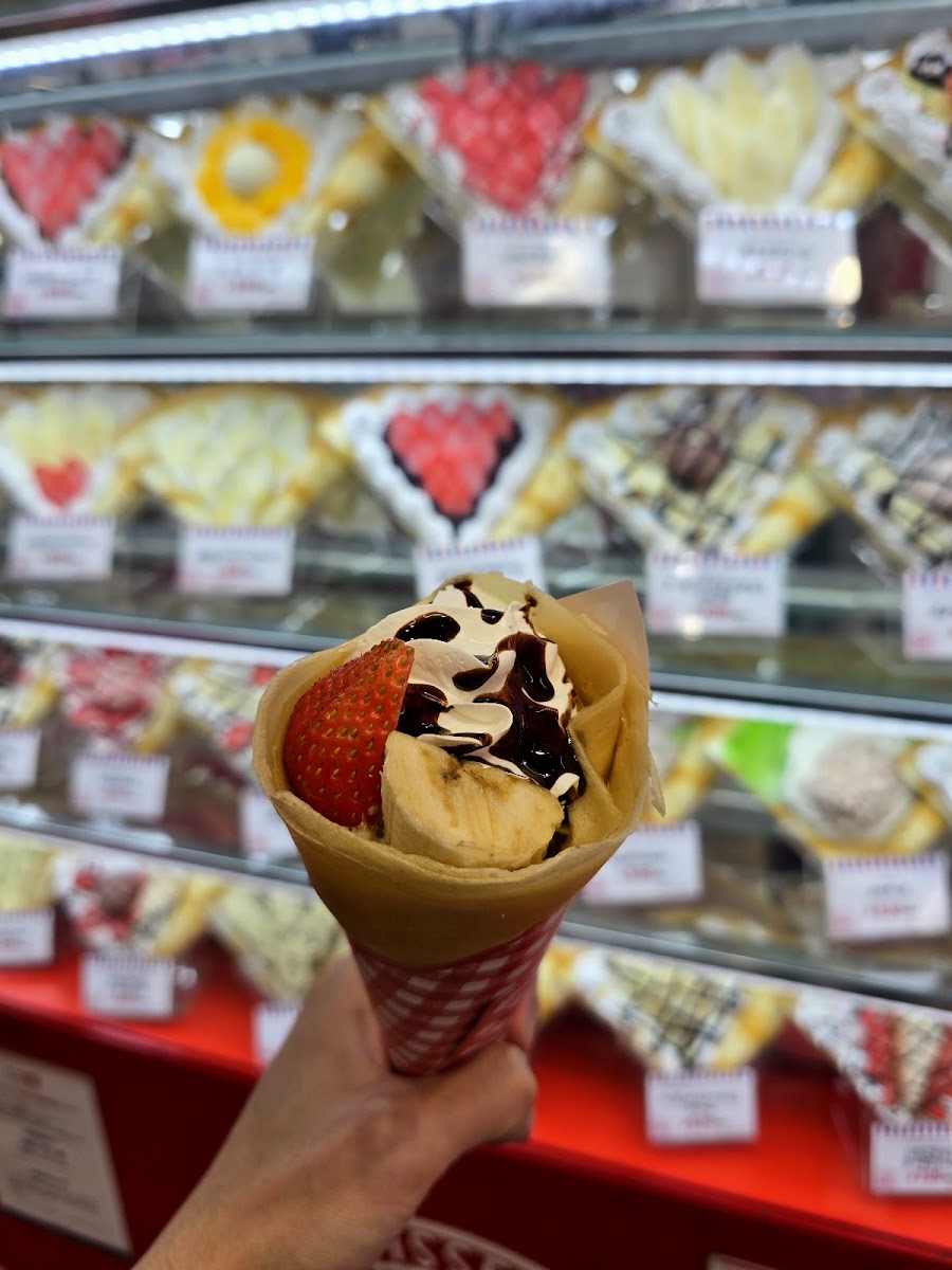 Marion Crepe Ueno Ameyoko Store Photos 2