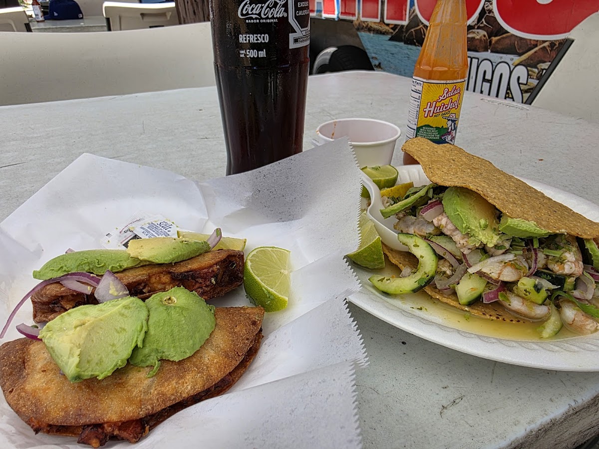 Mariscos 2 Amigos Lonchera 'la Casa De Los Aguchiles' Photos 2