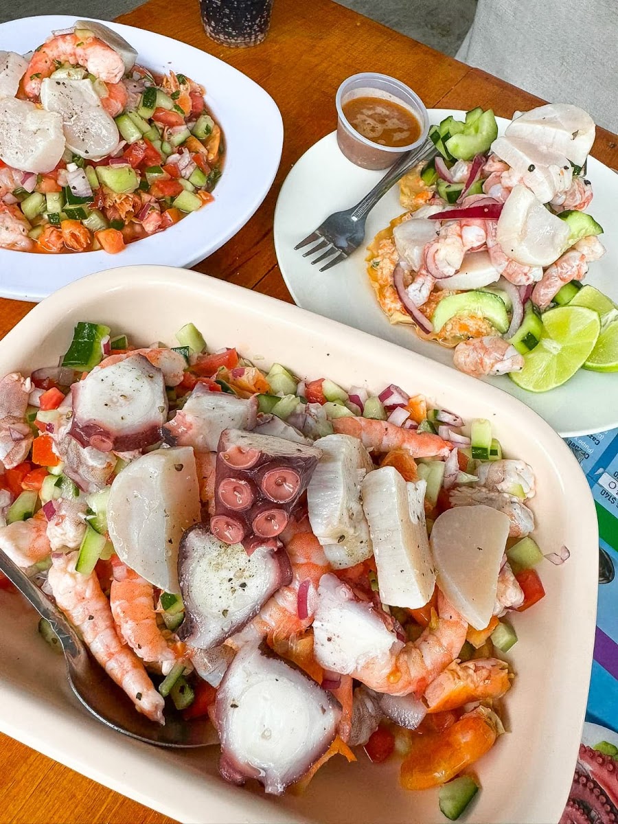 Mariscos Junior Photos 2
