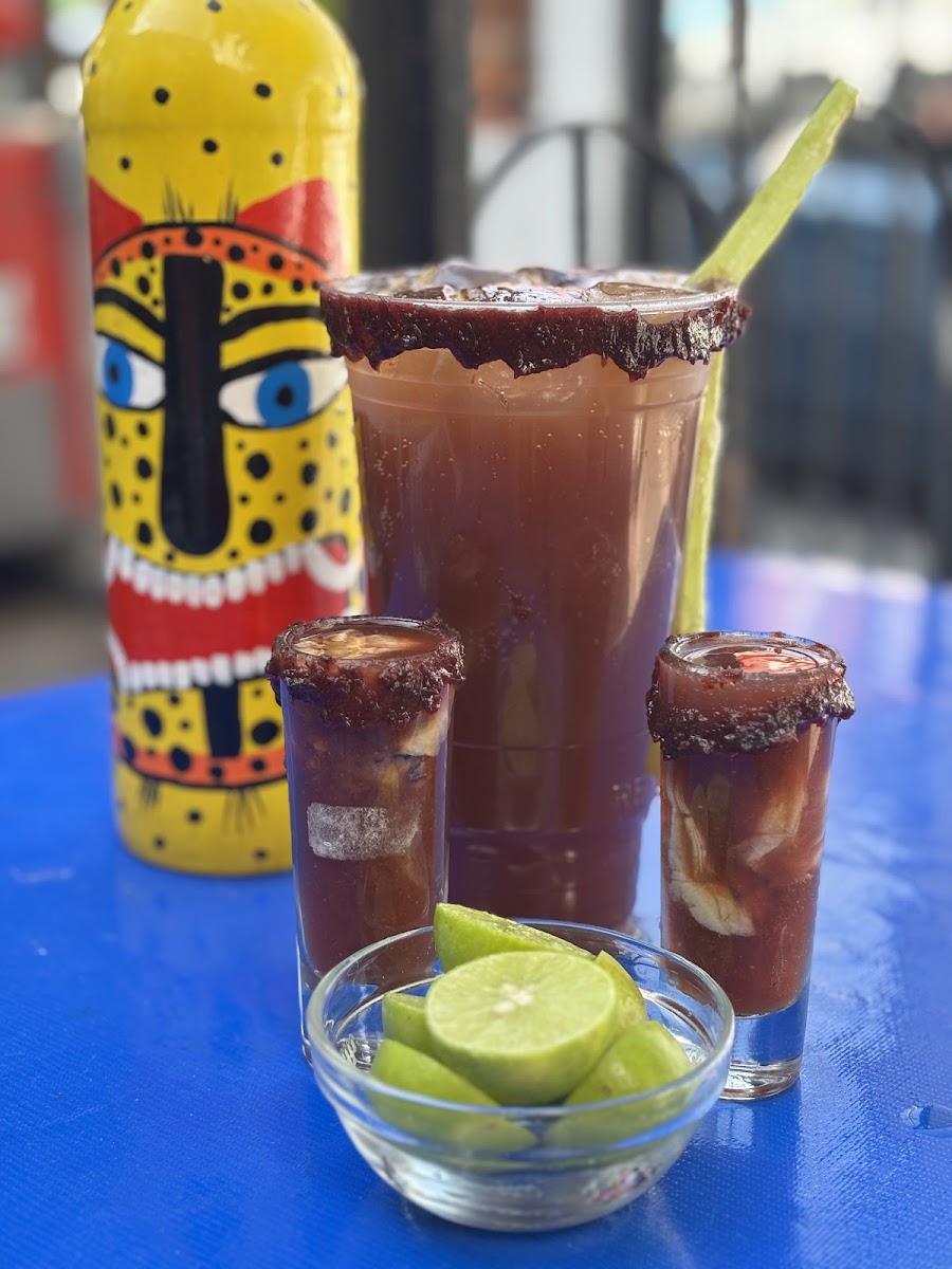 Mariscos “La Cochera” Photos 2