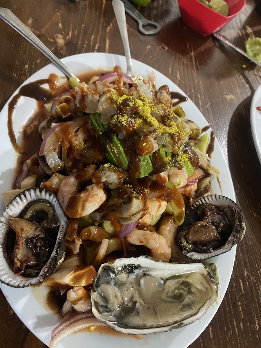 Mariscos Mi Puerto Photos 2