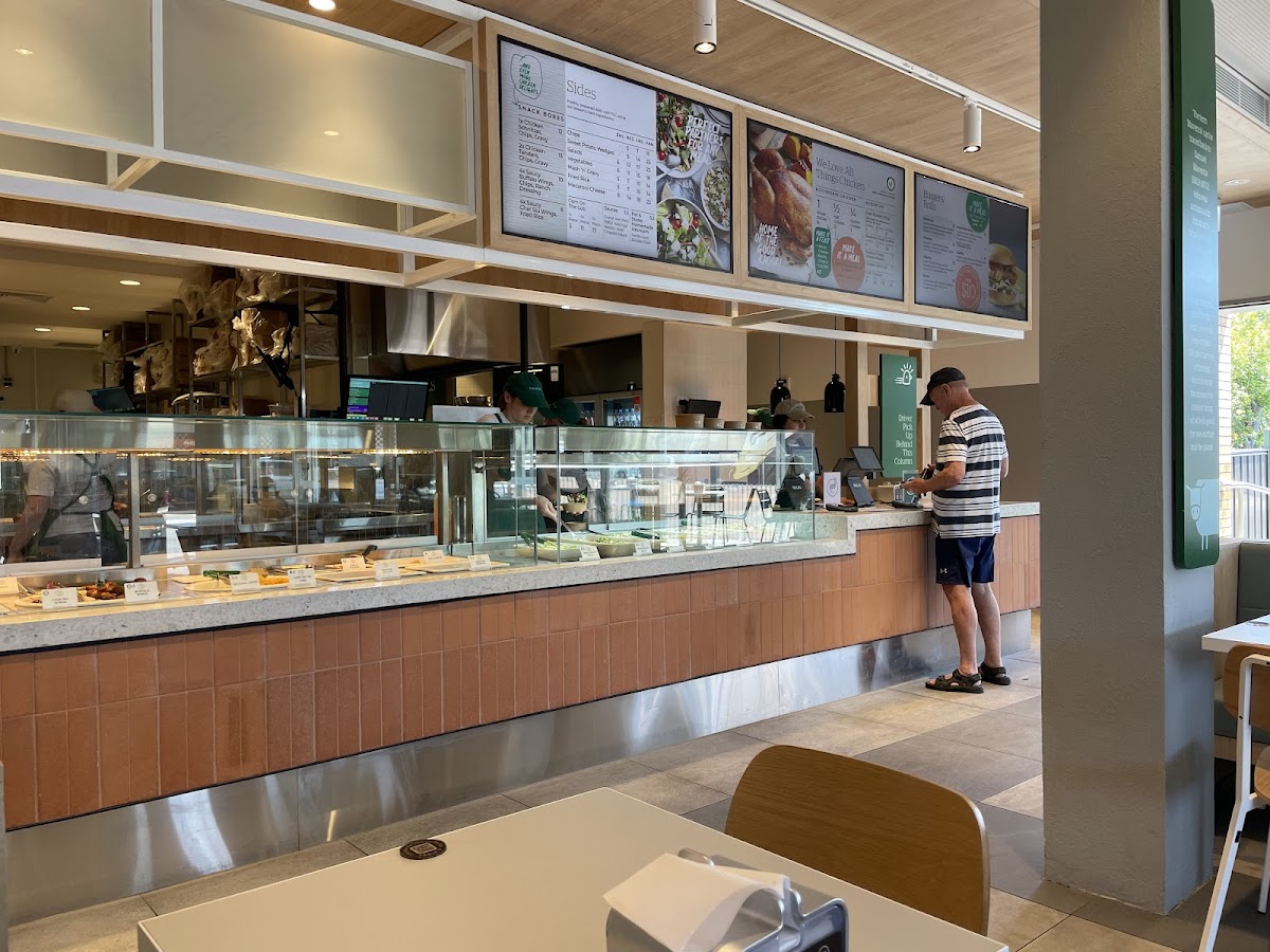 Mavericks Chicken Camperdown. Photos 2