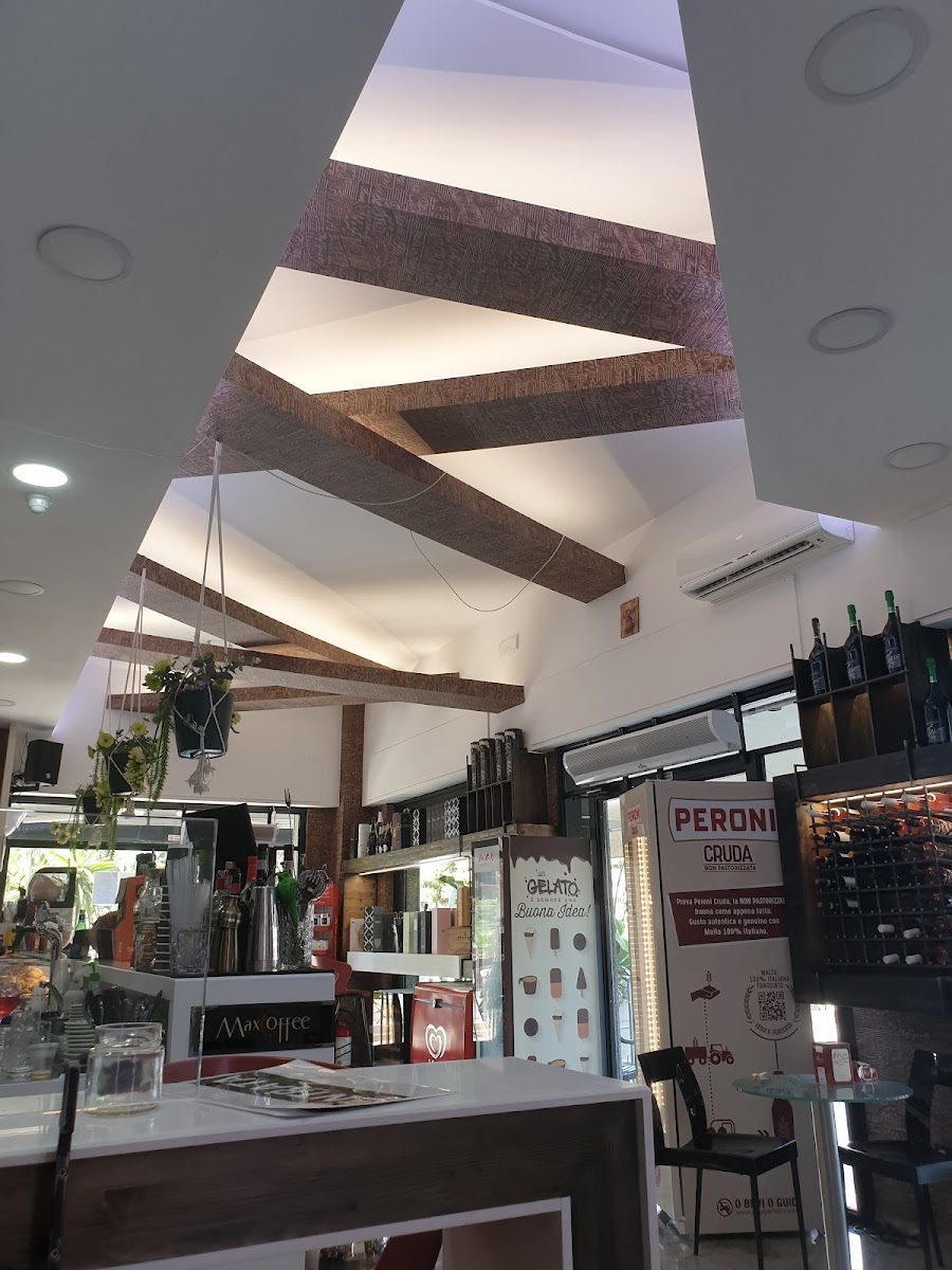 Max Coffee