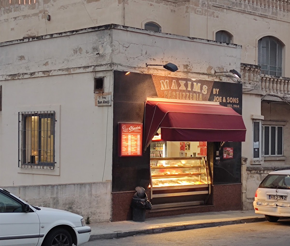 Maxims Pastizzeria