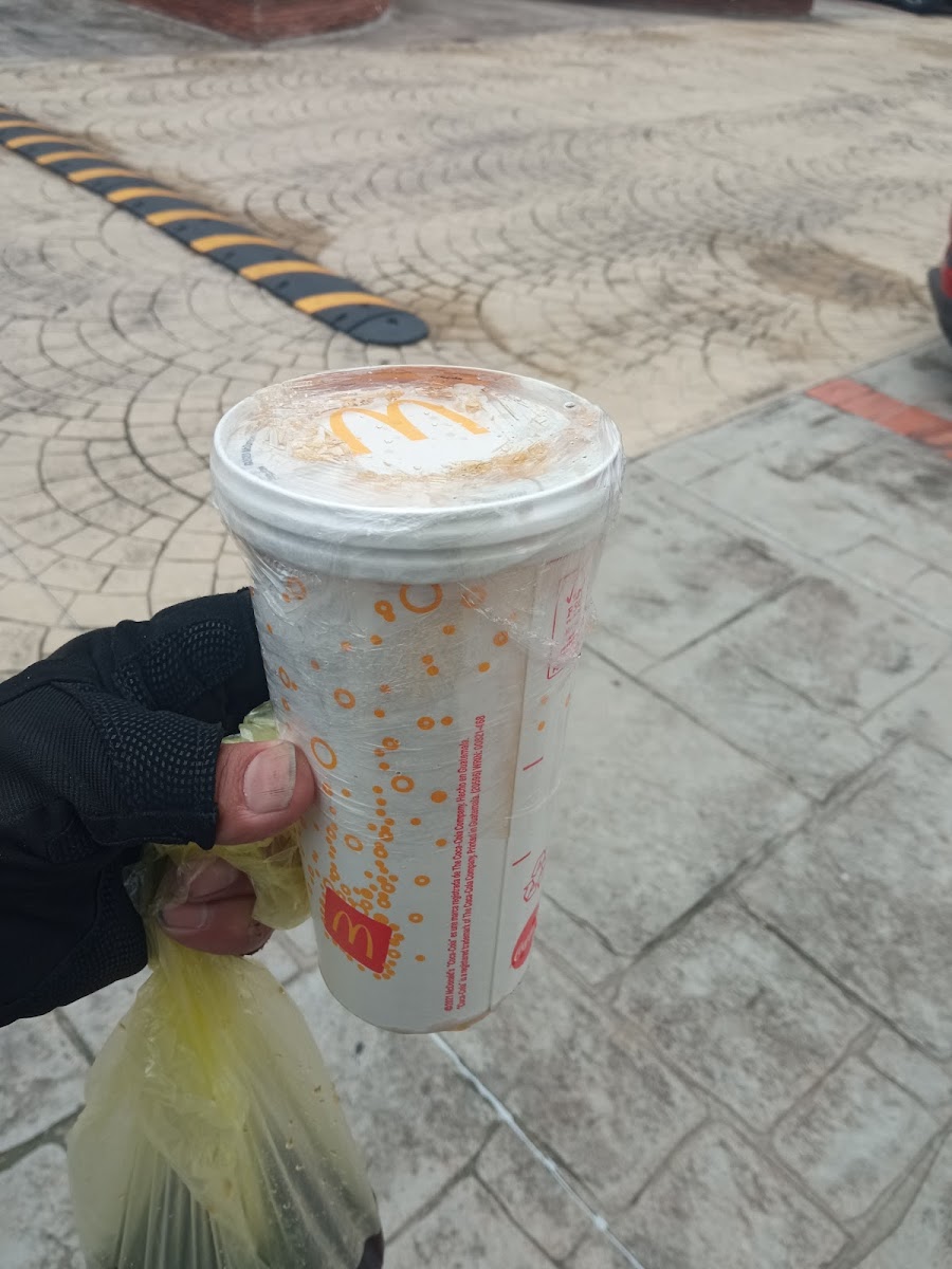 Mcdonald's Arcos Bosques Photos 9
