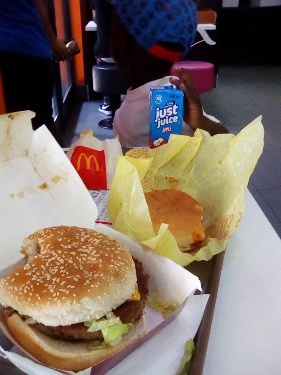 Mcdonald's Benoni Drive-Thru Photos 9