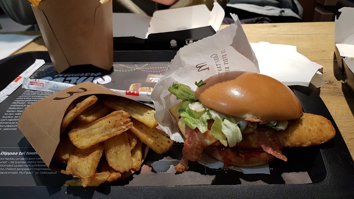 Mcdonald's Helsinki Hakaniemi Photos 9