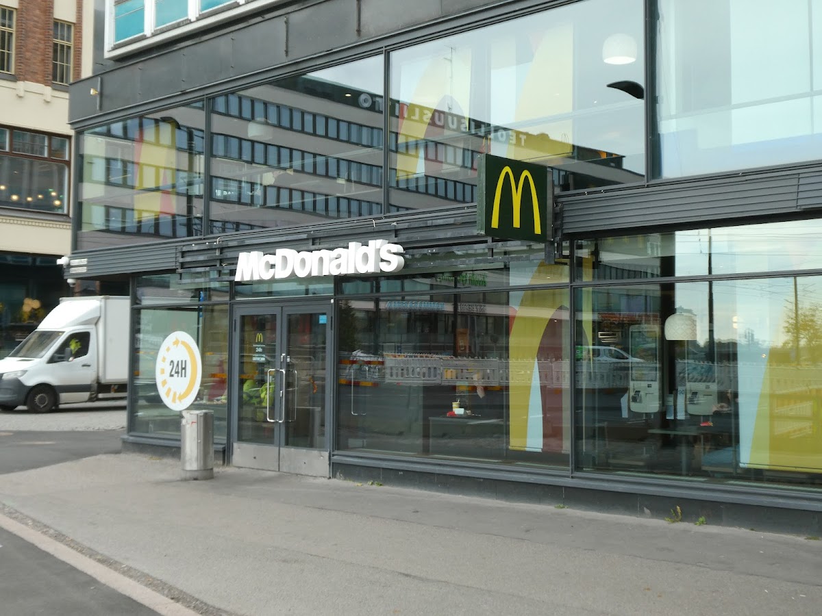 Mcdonald's Helsinki Hakaniemi Photos 2