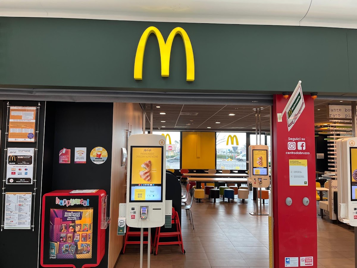 Mcdonald's San Giovanni Teatino Photos 2