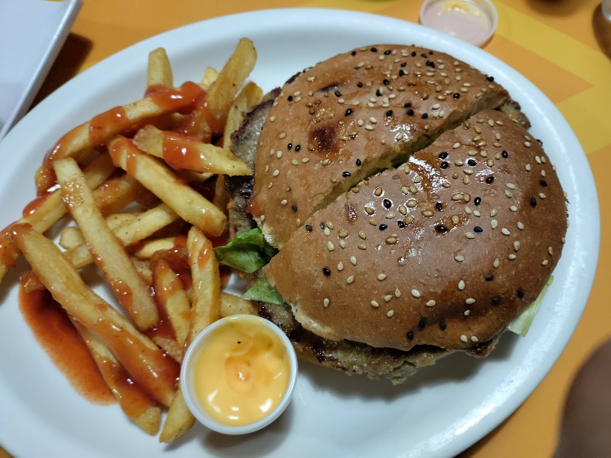 Mega Burguer Photos 9