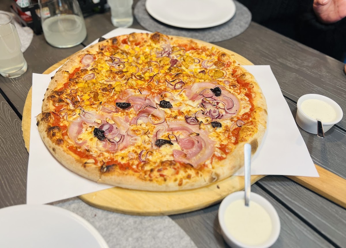 Mem Pizza Photos 2