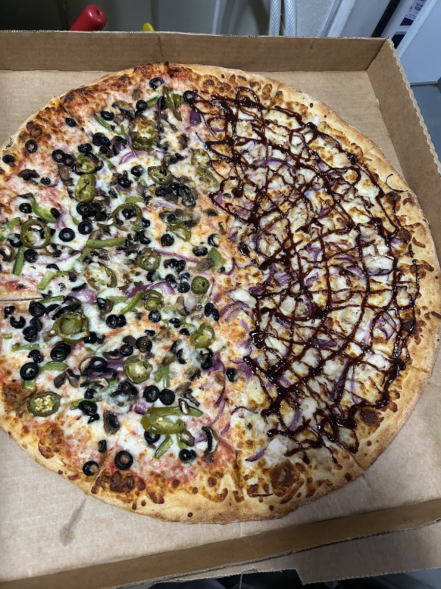 Mike's Giant New York Pizza Photos 9