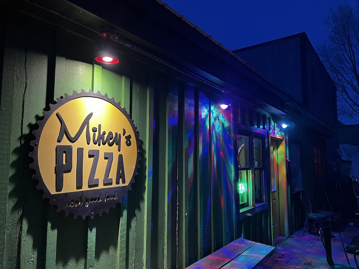 Mikey's Pizza