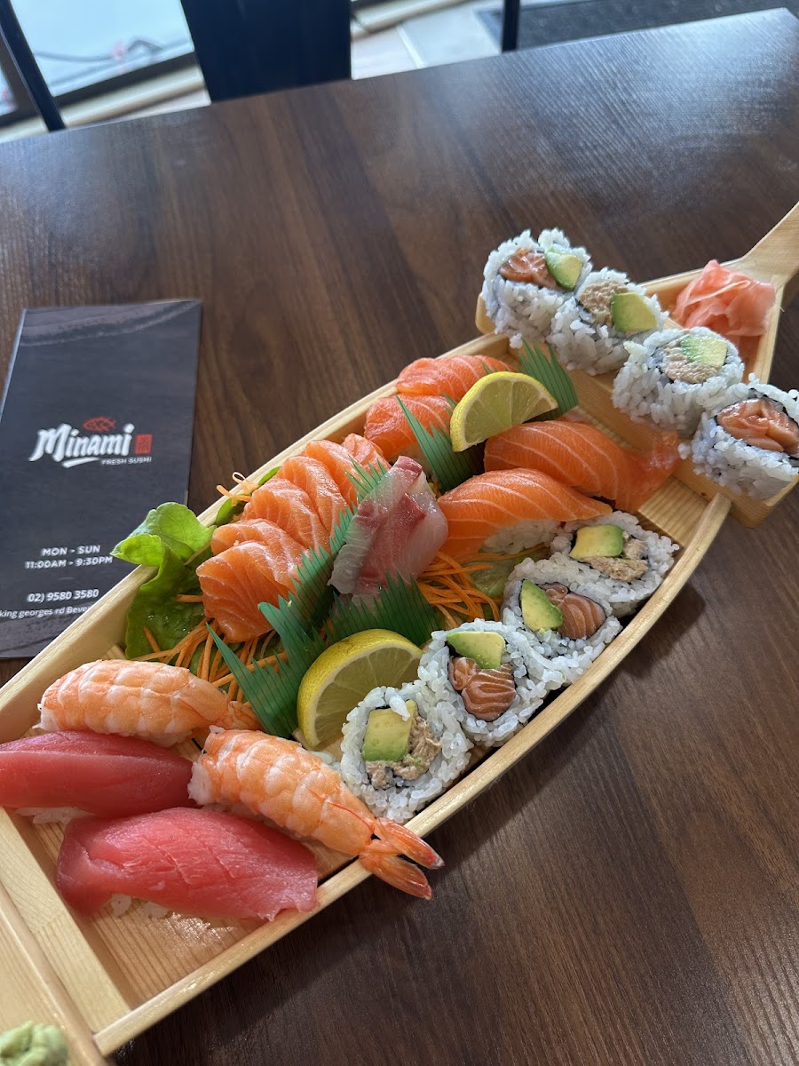 Minami Sushi (Sakura Fresh Sushi) Photos 2