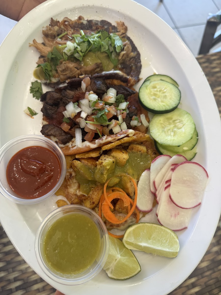Mina's Tacos Photos 2
