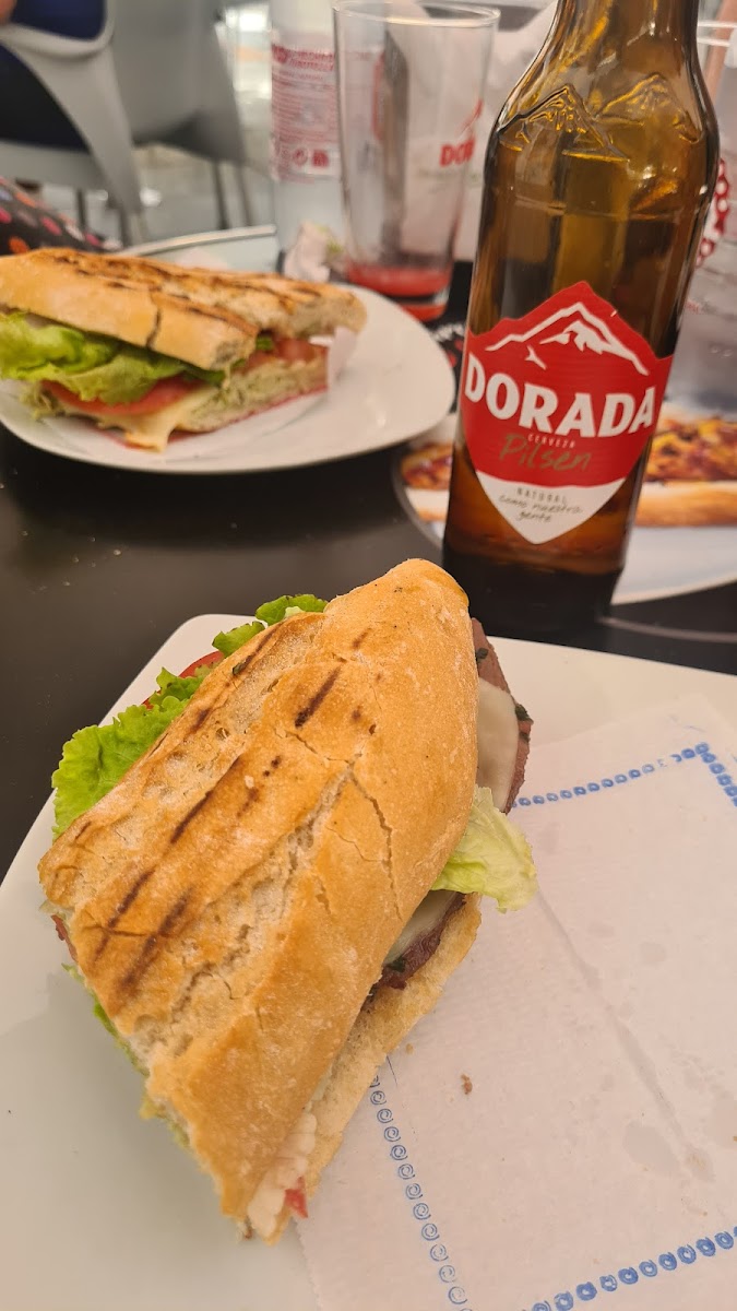 Mini Charcutería Café & Bar Photos 9