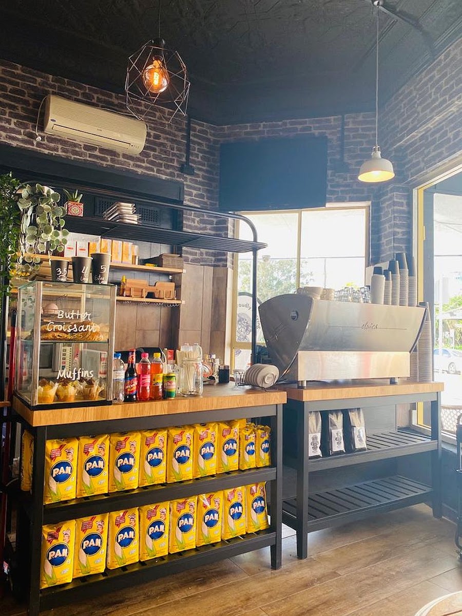 Mira Ve Cafe