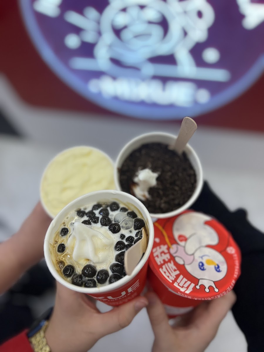 Mixue Ice Cream & Tea 蜜雪冰城 Photos 9