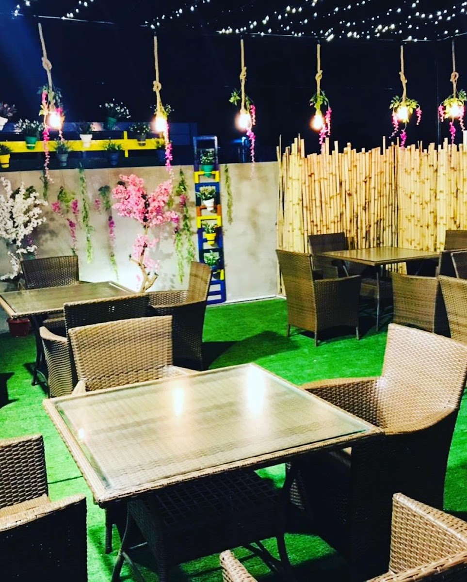Mojo's Lounge