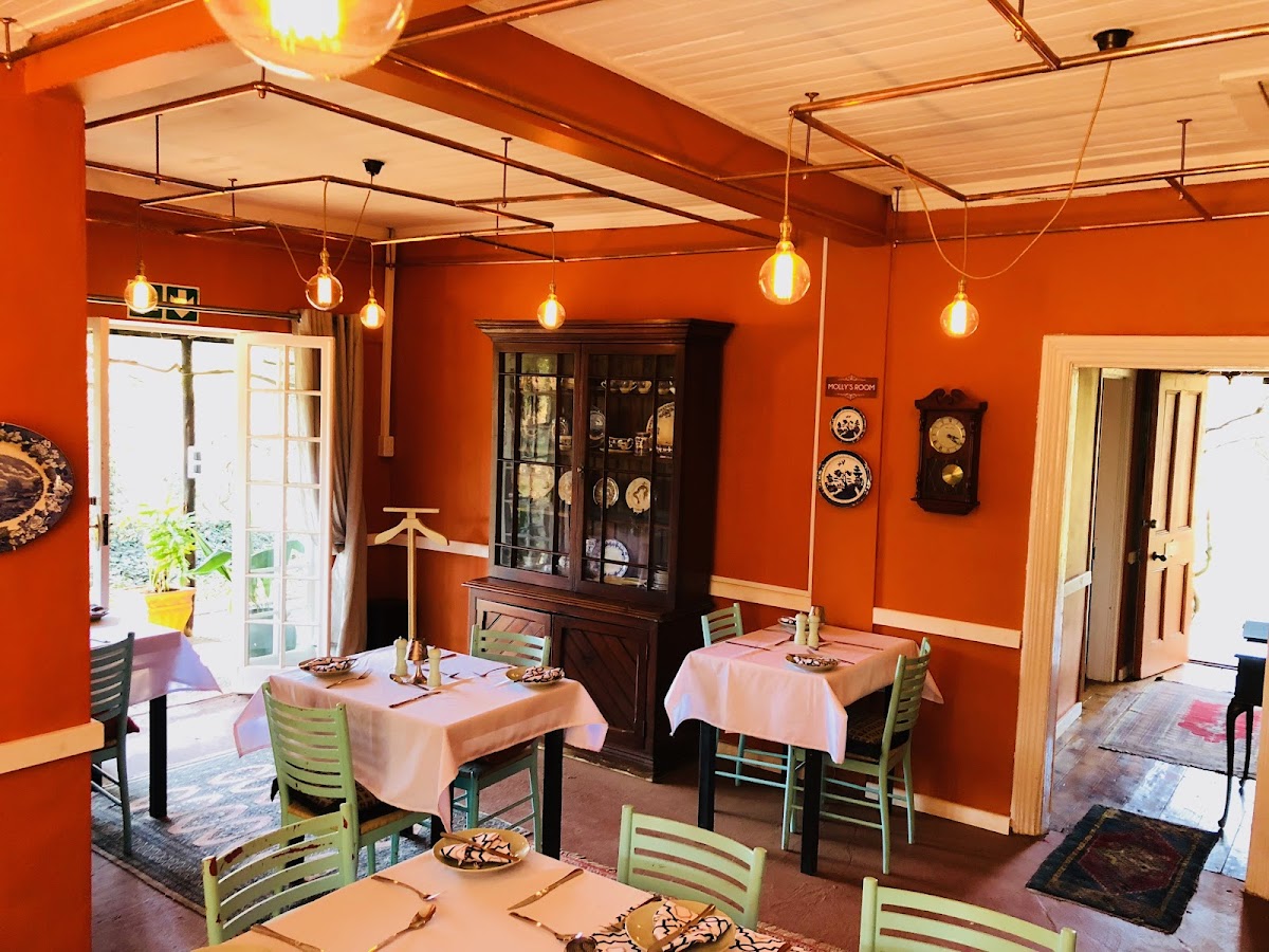 Molly’S Speakeasy Village Restaurant