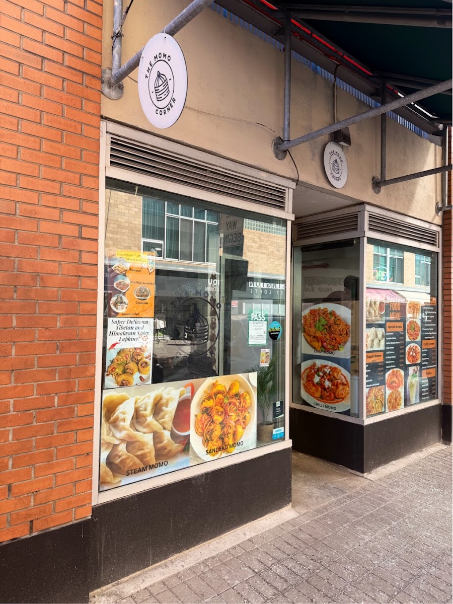 Momo Corner