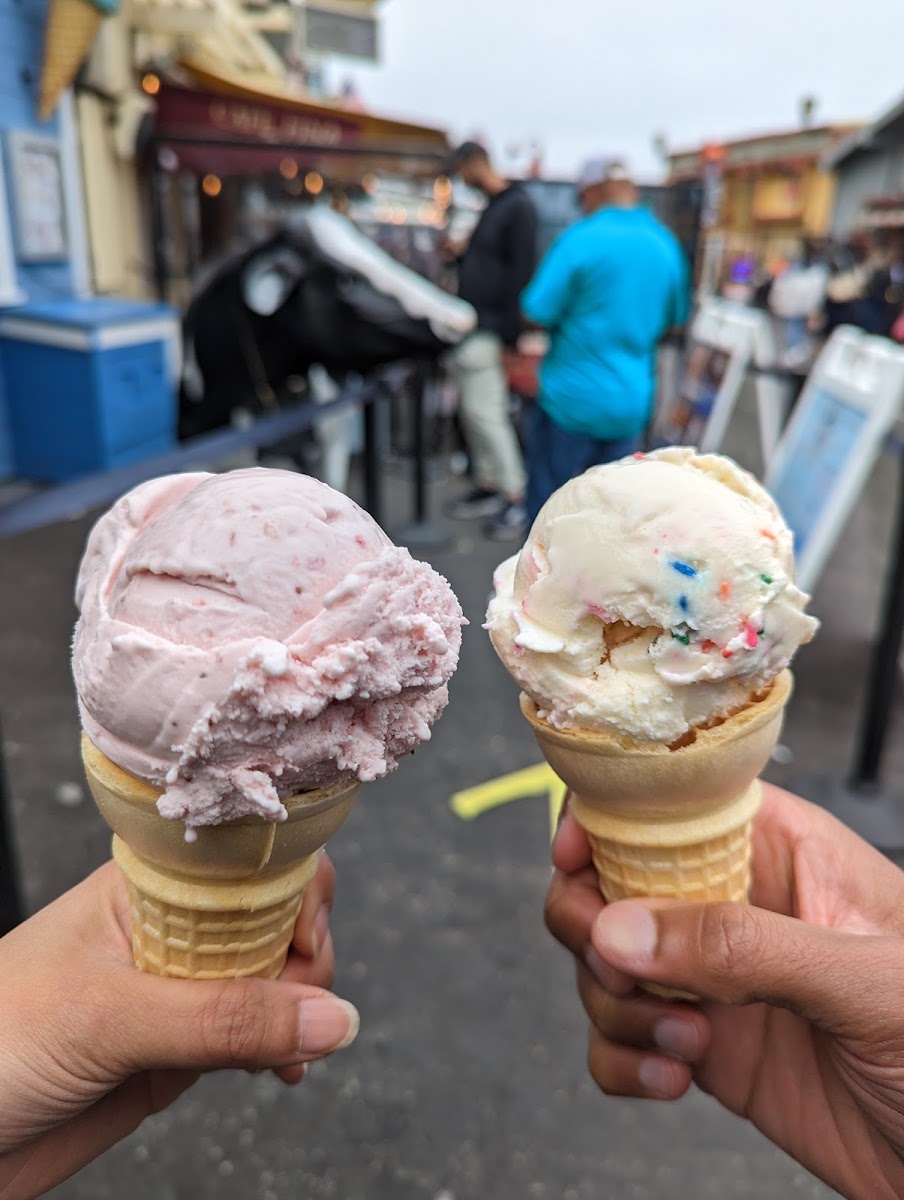 Monterey Bay Creamery Photos 9