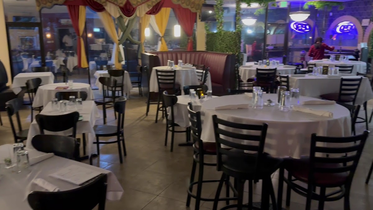 Mov Fusion Bar & Grill