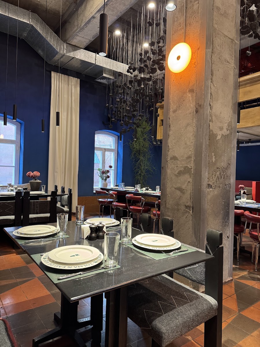 Mov Restaurant