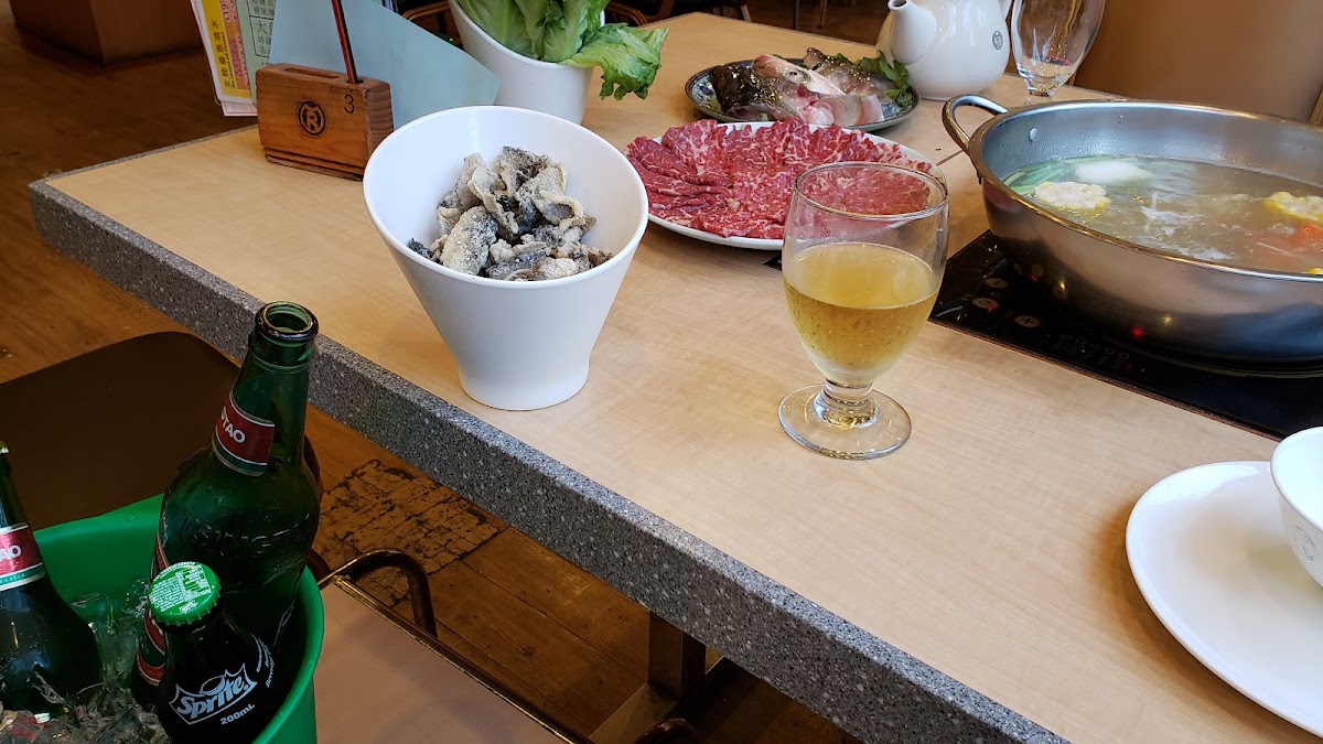Mr. Beef Seafood Restaurant Photos 9