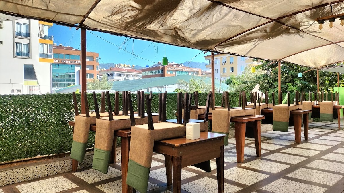 Ömür Paça Restaurant