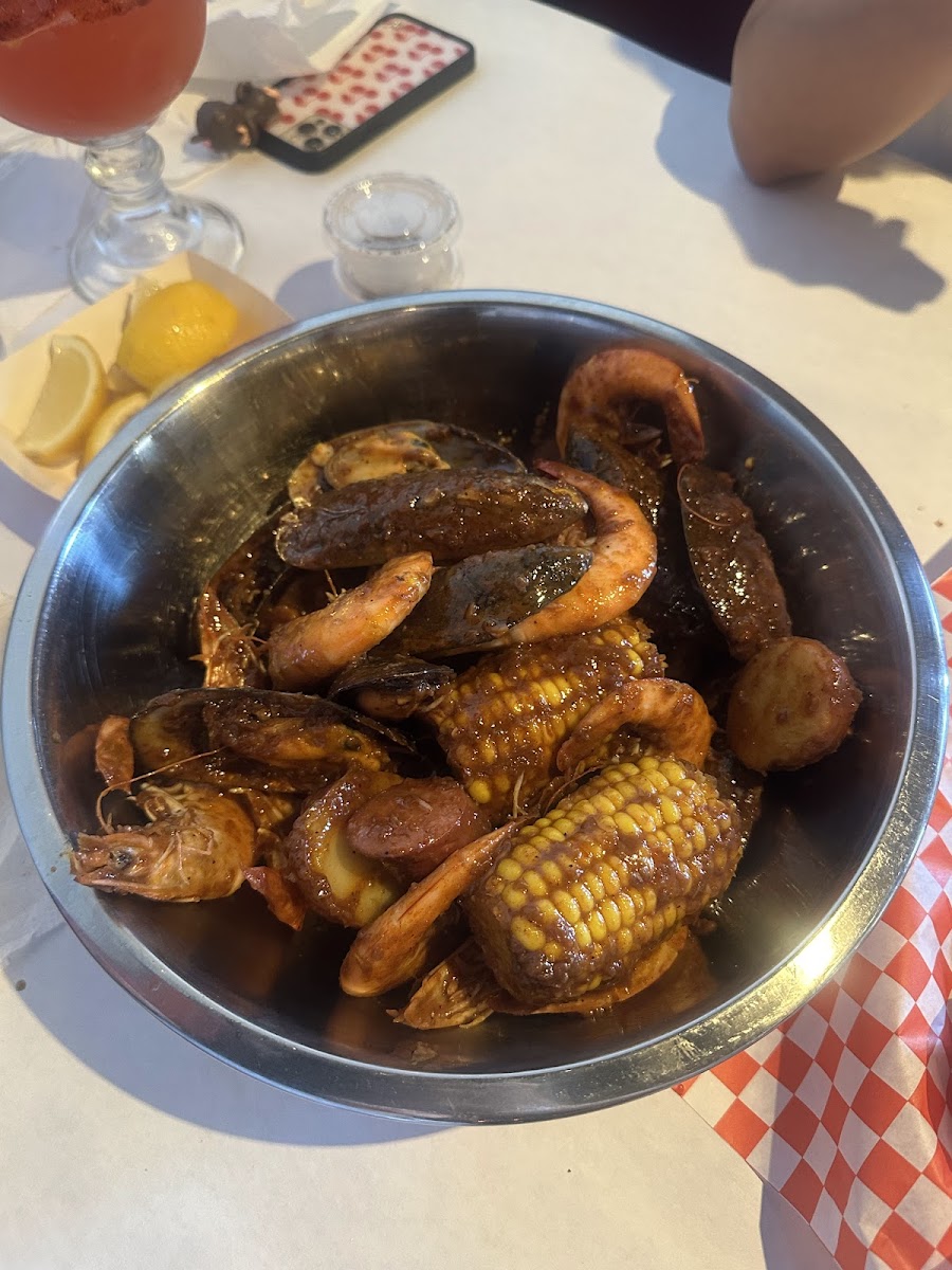Mrs. Claws Seafood Boil Photos 2