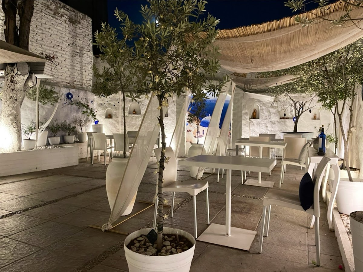 Mykonos Mou (Solo Reservaciones)