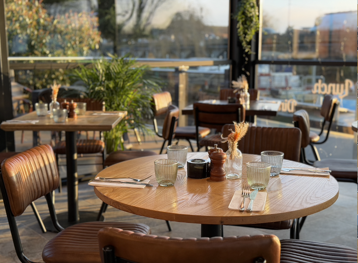 N°4 Mediterranean Bar & Restaurant