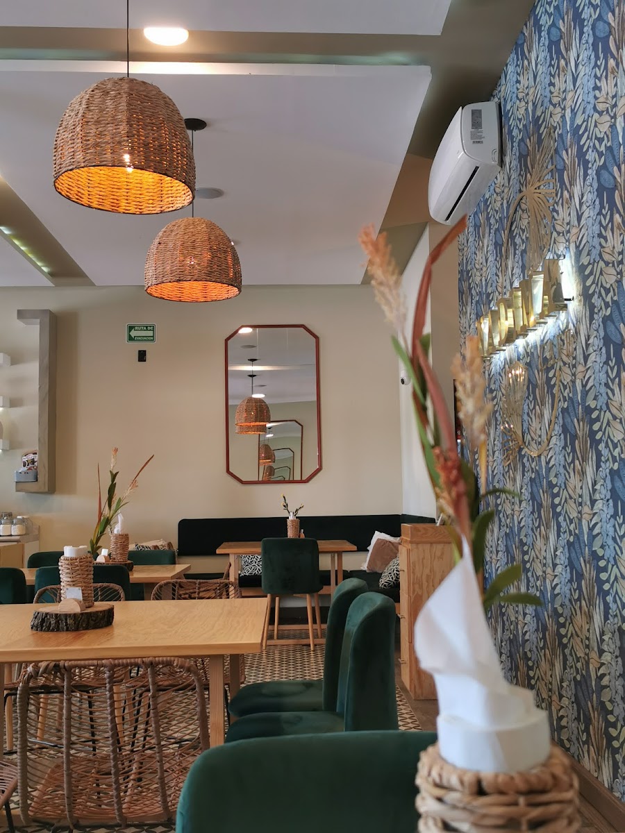 Nadima Café