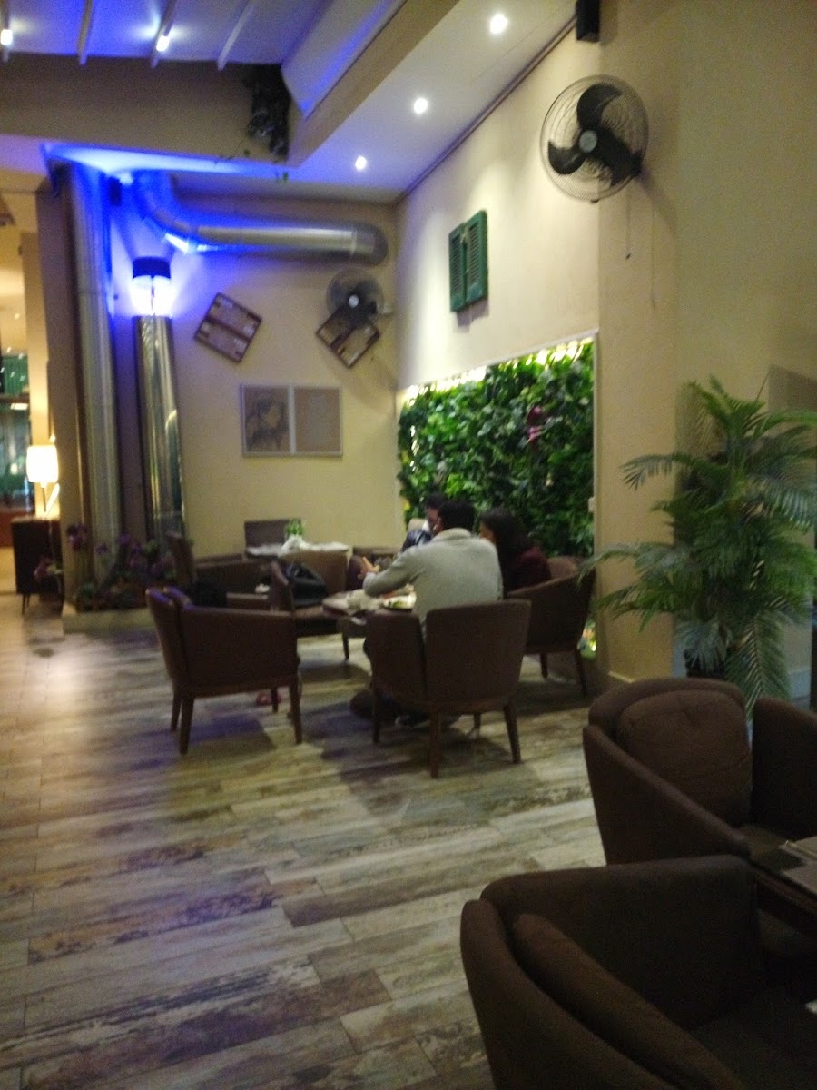 Nard Café Photos 2