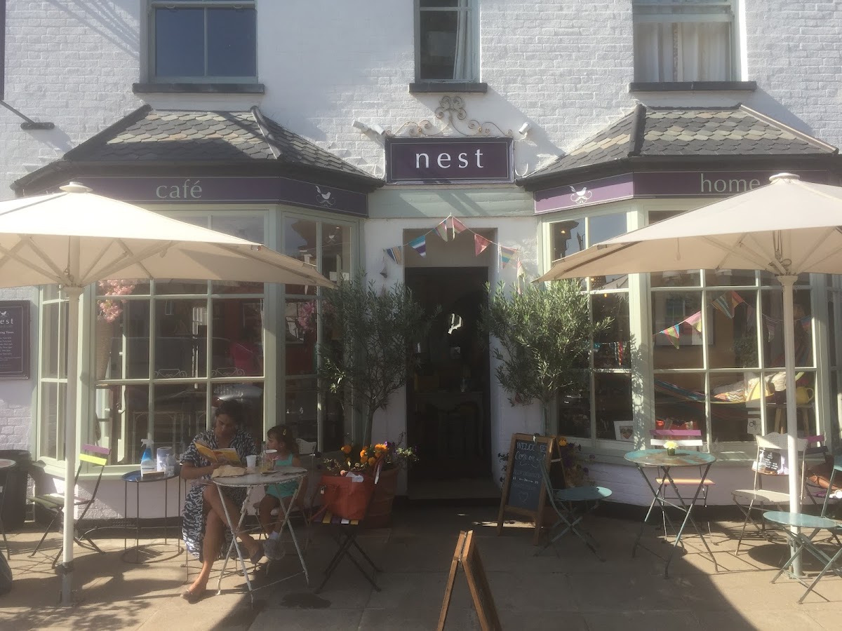 Nest Home & Cafe