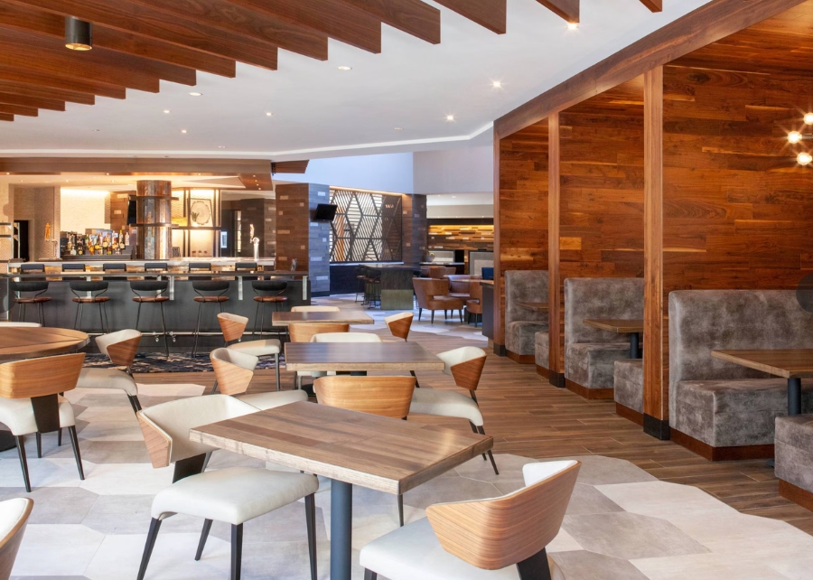 Newton's Restaurant & Lounge Photos 2