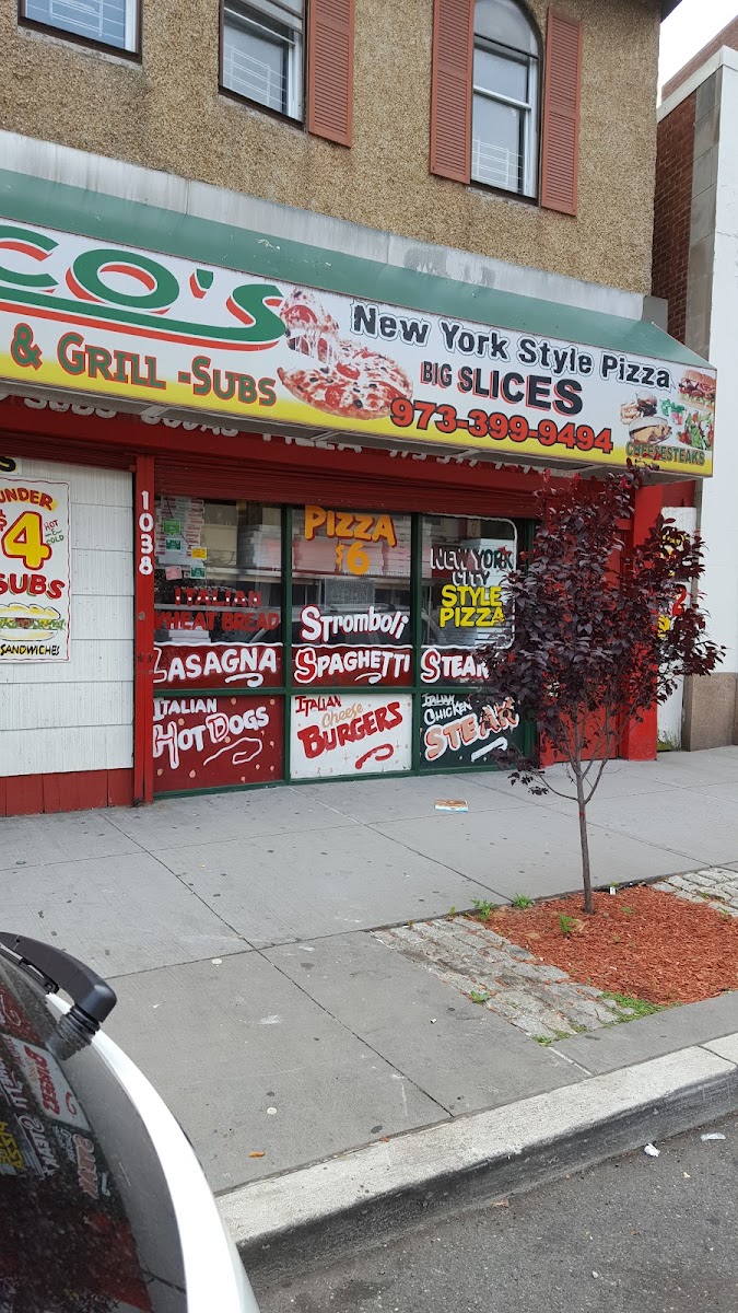 Nico's Halal Pizzeria & Fried Chicken