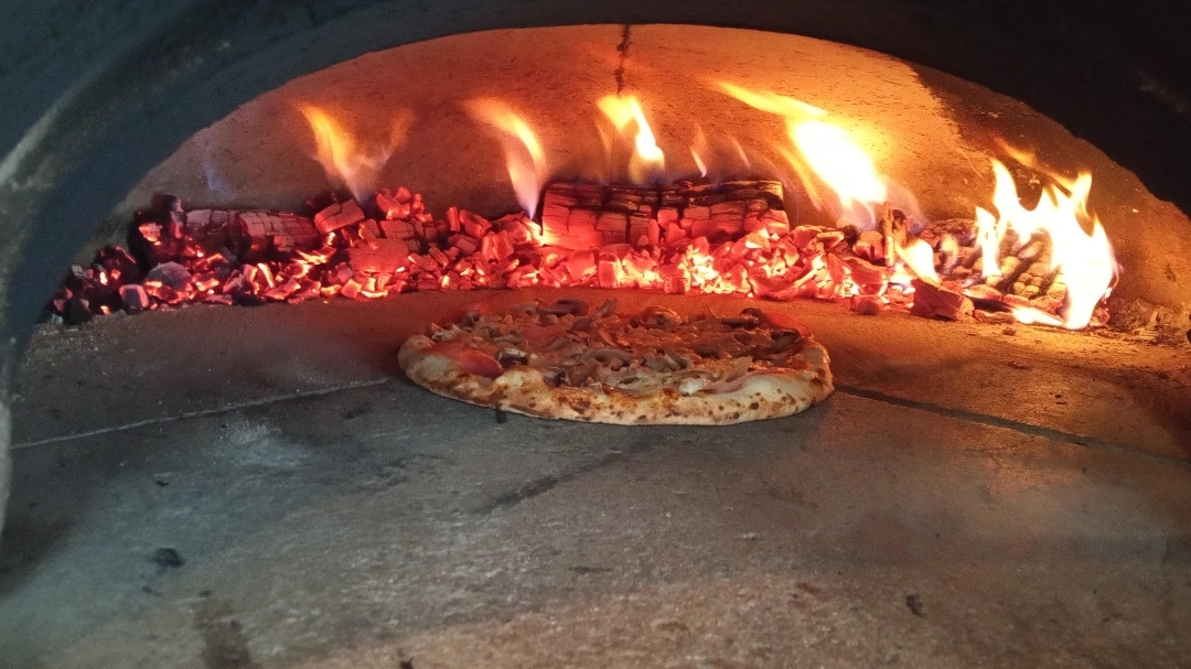 No Limit Pizza