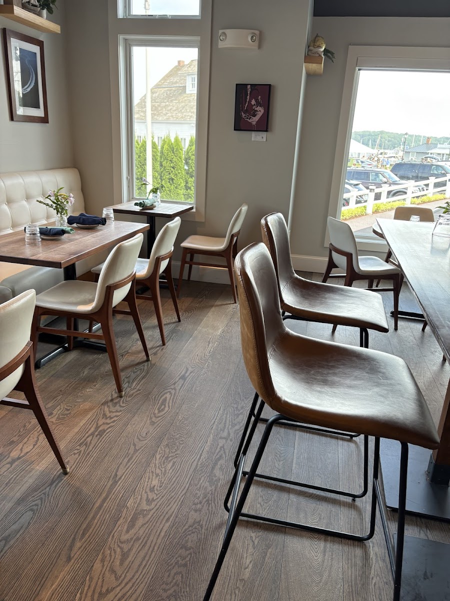 Noah's At 63 Main