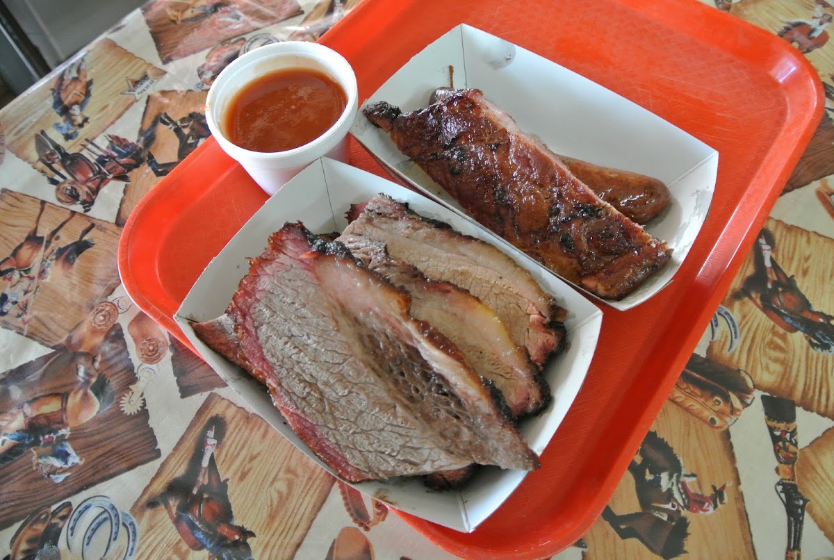 Novosad Bbq & Sausage Market Photos 9