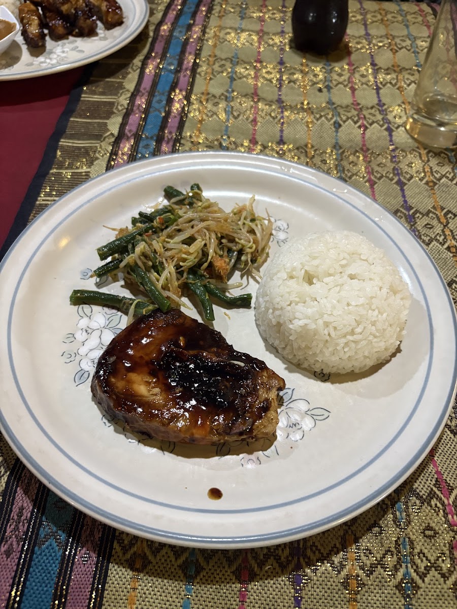 Oka's Warung Photos 2