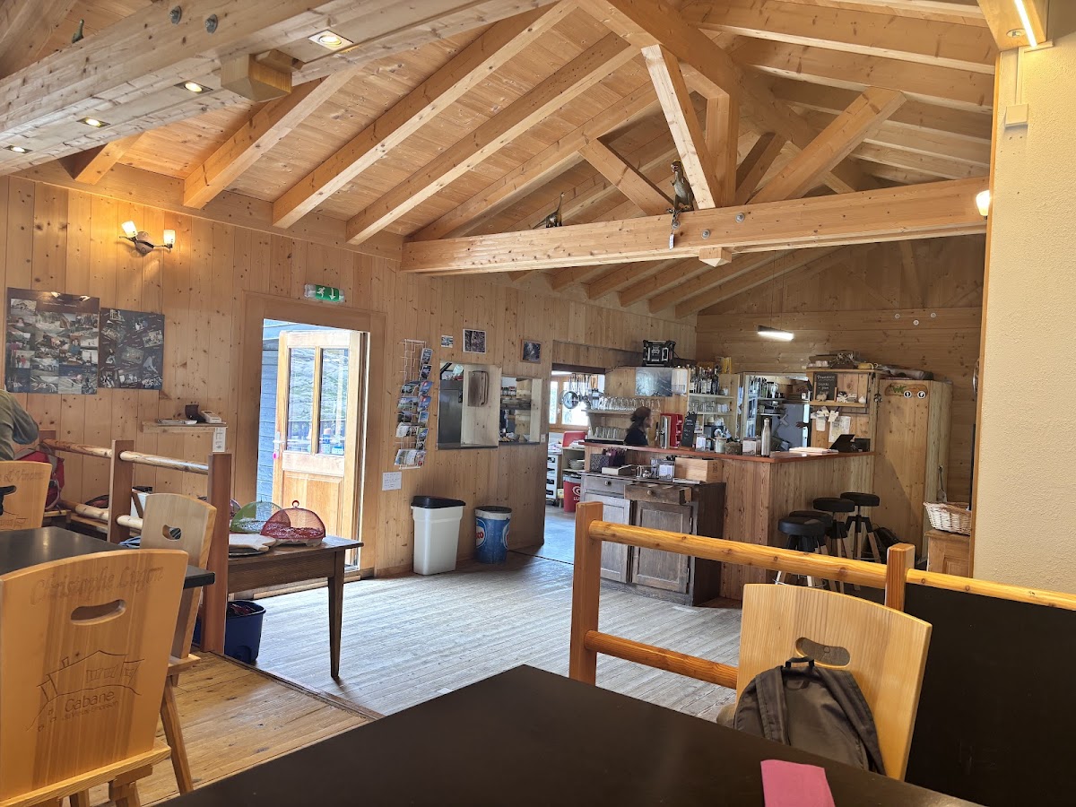 Old Émosson Cabin Hostel & Restaurant