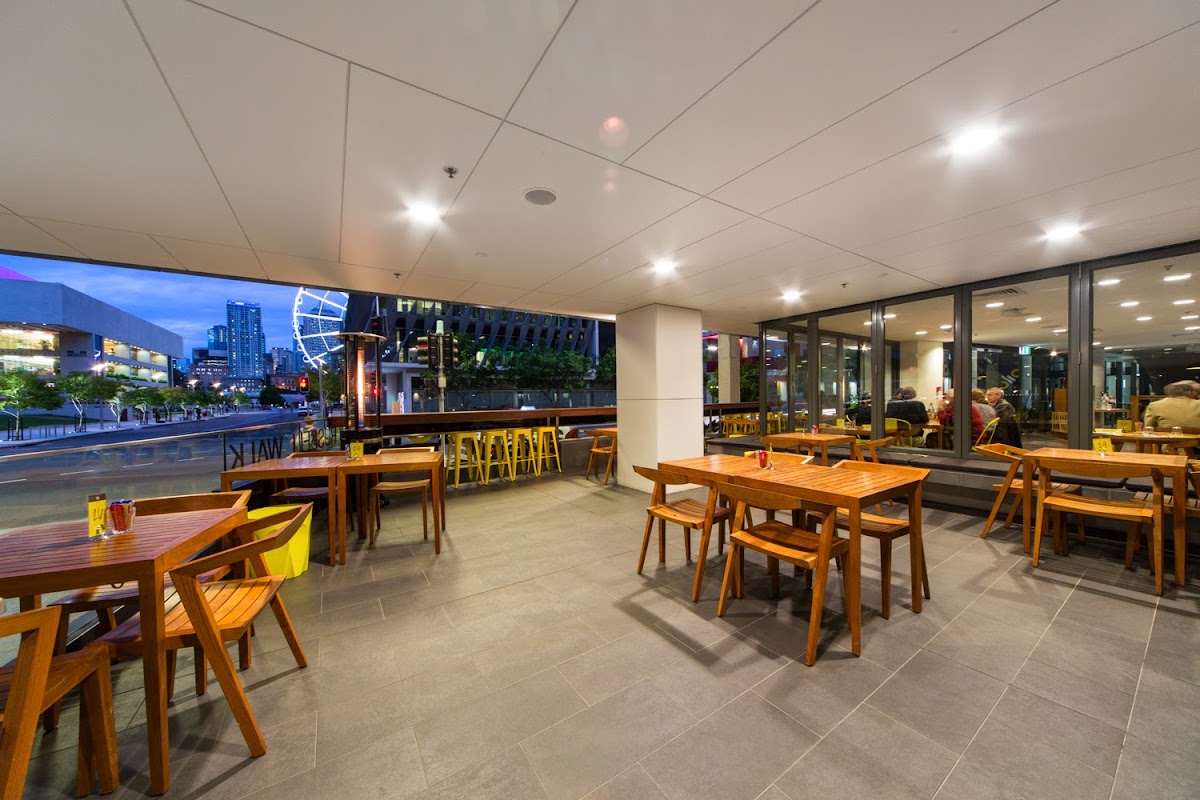 Olio Cafe & Bar
