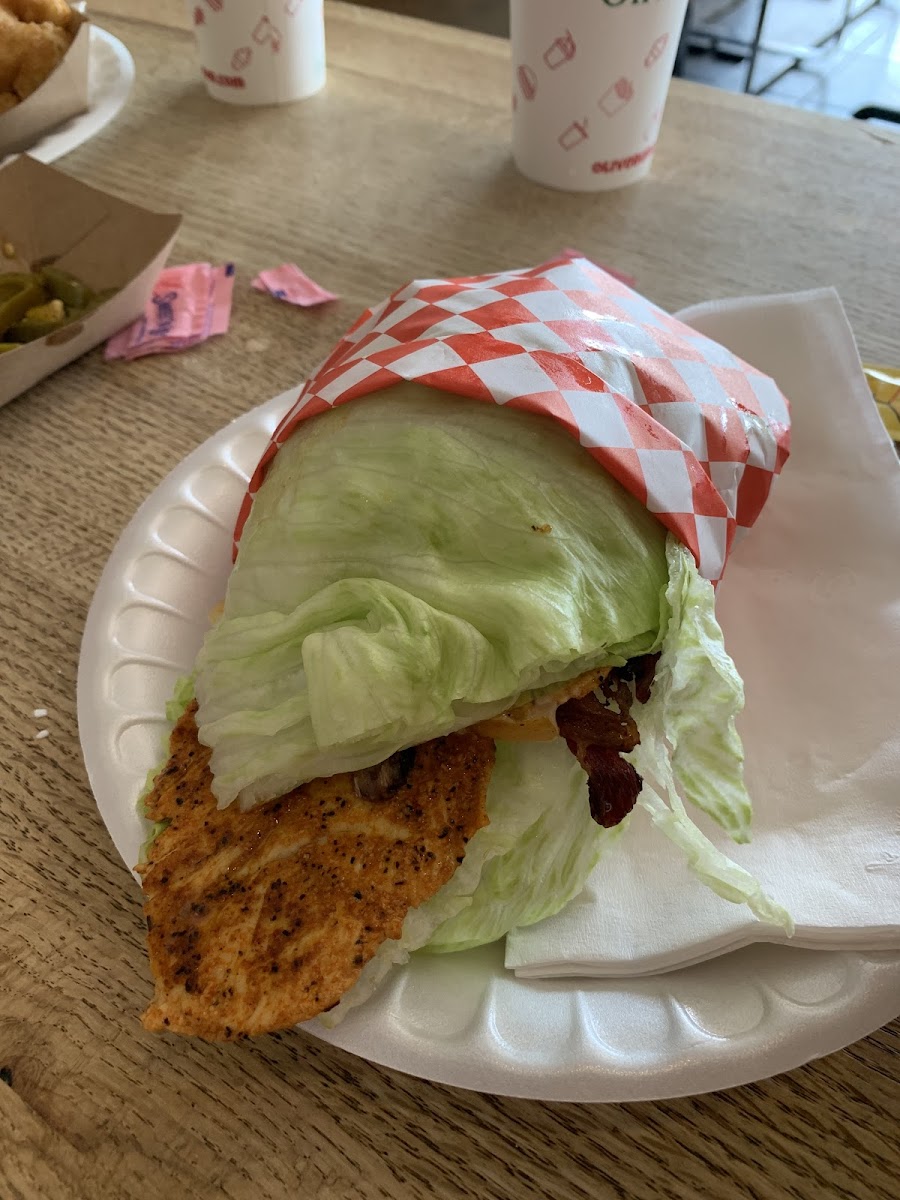 Olive Burger Photos 9