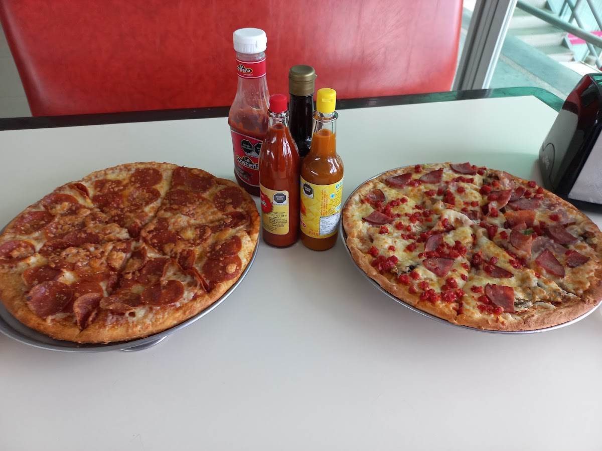 Olivetto's Pizza Photos 2