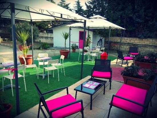 One Cafe Bar