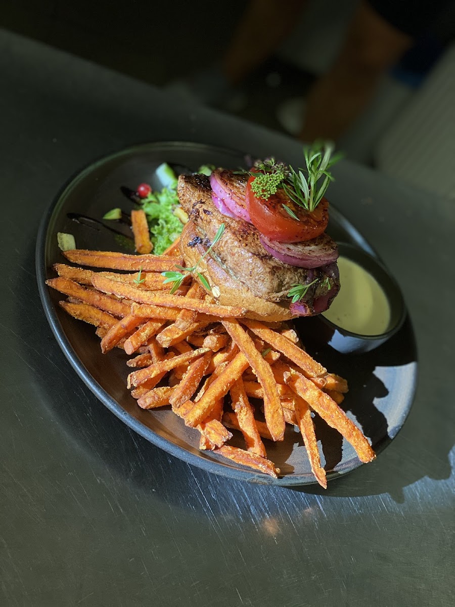 Onyx Garden Cafe & Restaurant Photos 2