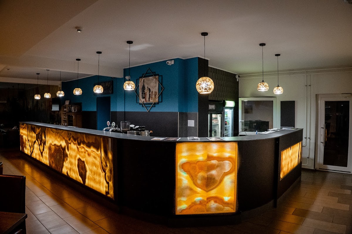 Onyx Pub & Cafe