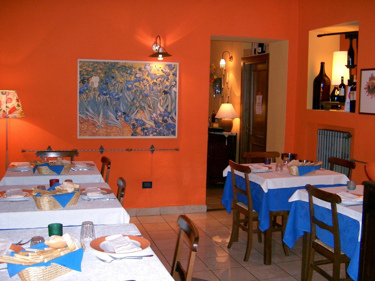 Osteria Della Luna In Brodo